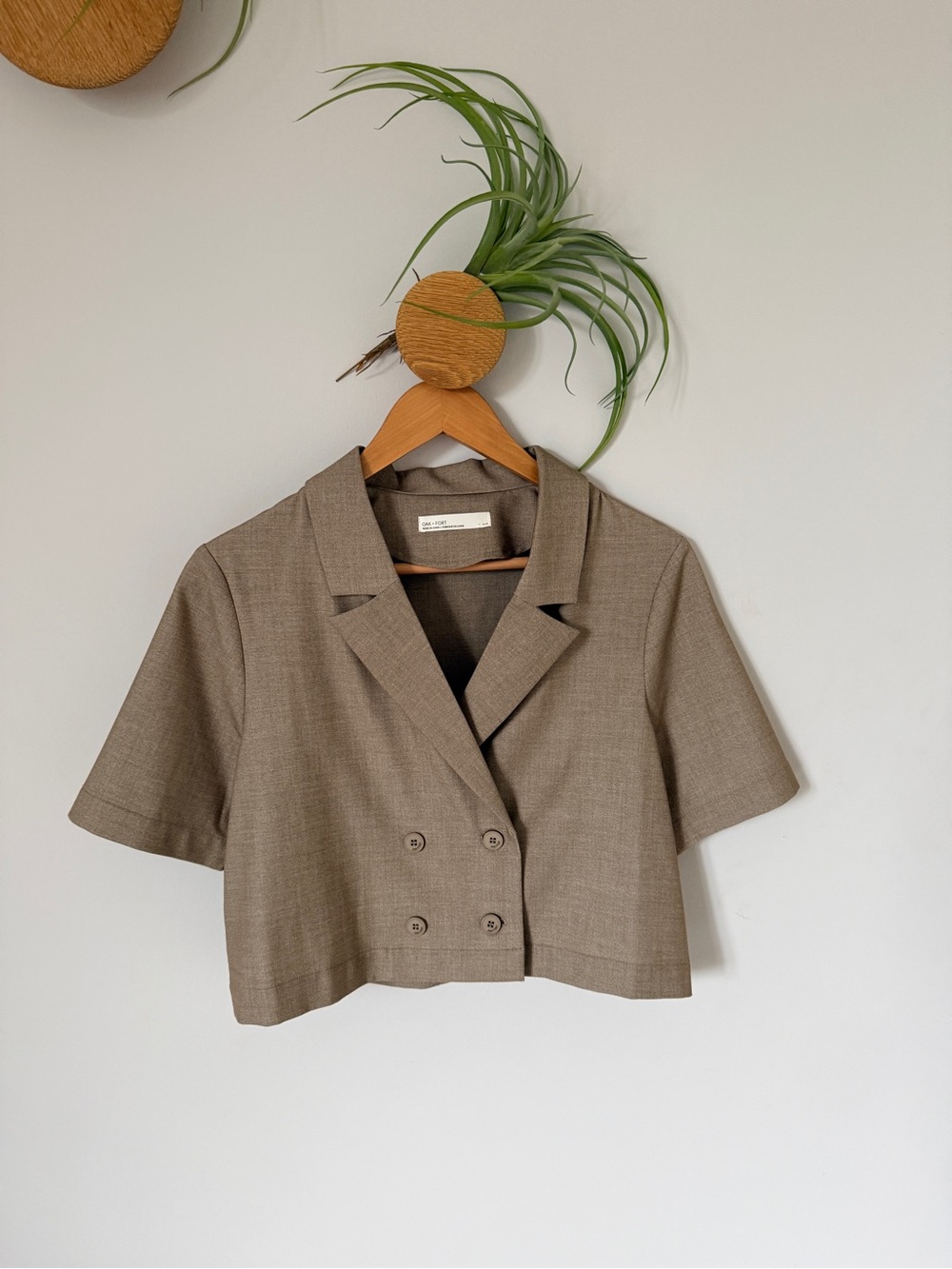 OAK + FORT Cropped Double-Breasted Blazer in Taupe